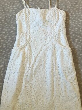 LILLY PULITZER WHITE EYELET MINI DRESS size 00